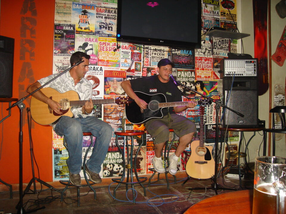 Javier Burgos: un bagaje de proyectos musicales a lo largo de mas de 20 años en Cosquín